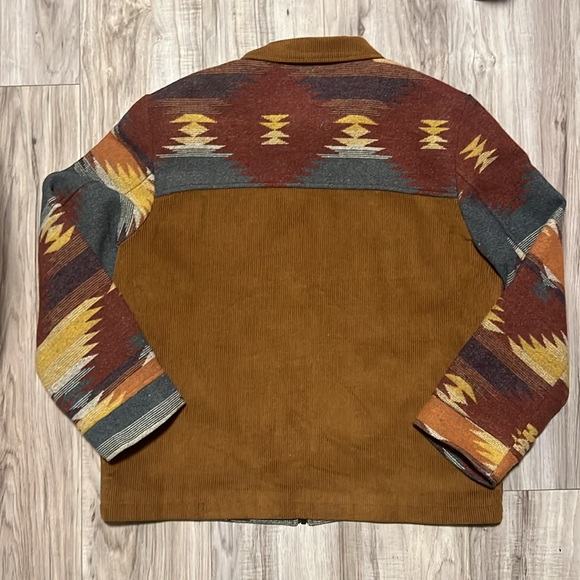 Cozy & Stylish Multicolor Fall Jacket - Medium - American Stitch Pattern - Picture 6 of 6